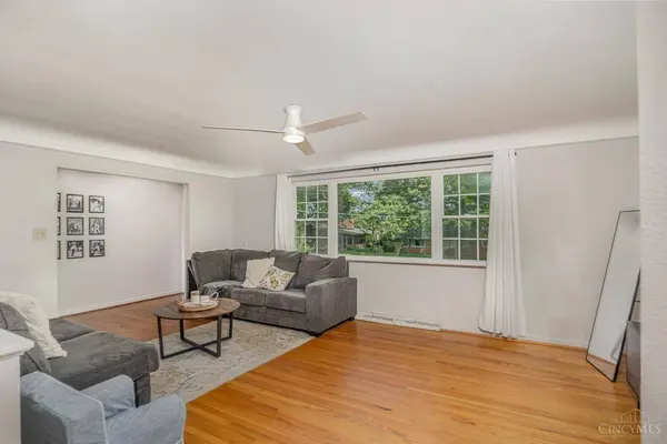 1085 Newcastle Dr, Springfield Twp., OH 45231