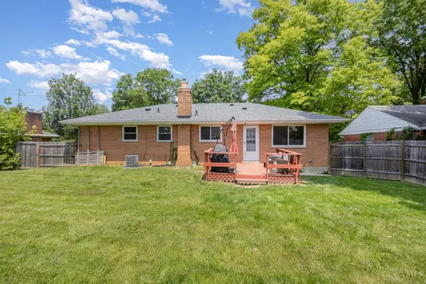 1085 Newcastle Dr, Springfield Twp., OH 45231