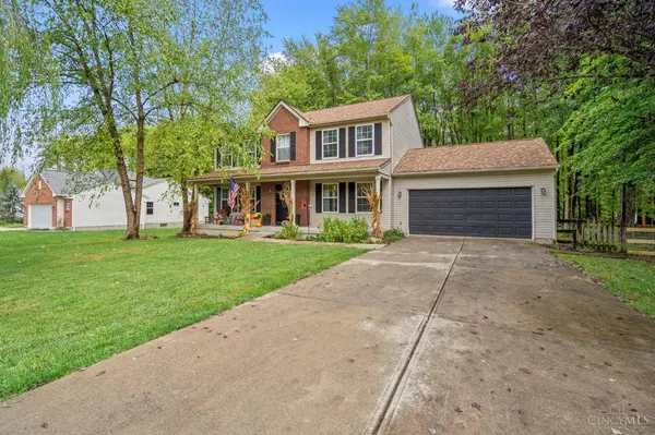 3472 Winter Holly Dr, Amelia, OH 45102