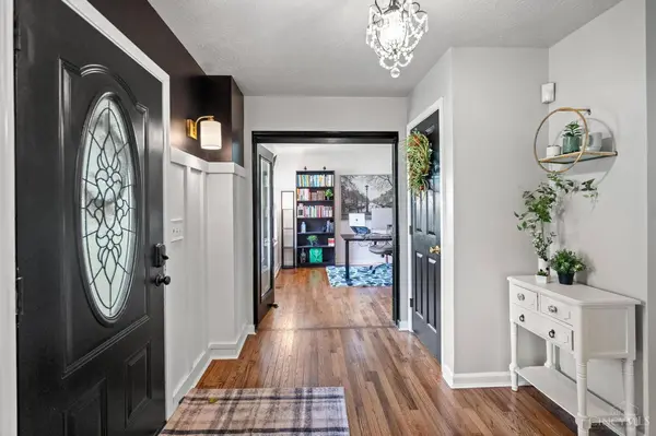 3472 Winter Holly Dr, Amelia, OH 45102