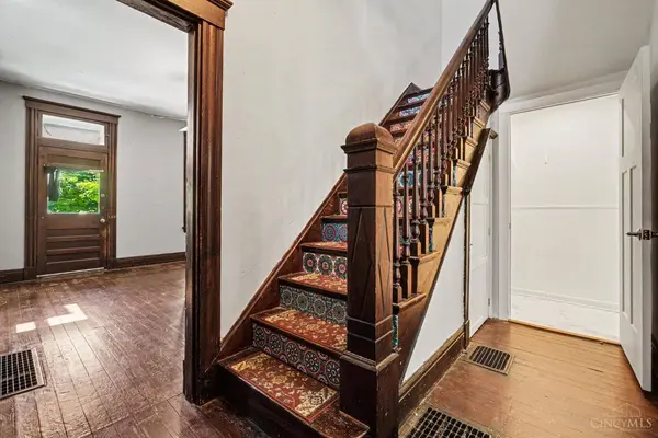 2200 W Clifton Ave, Cincinnati, OH 45219