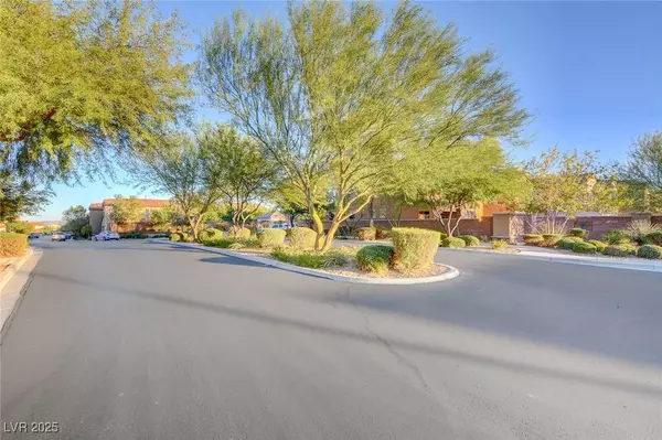 7704 Lots Hills DR, Las Vegas, NV 89179