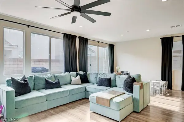 10207 Canyon Mantle ST, Las Vegas, NV 89166
