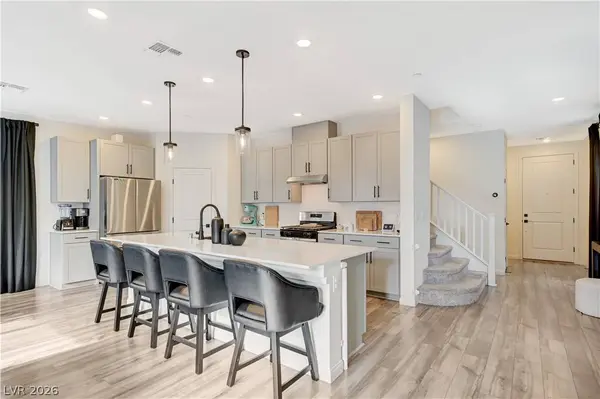 10207 Canyon Mantle ST, Las Vegas, NV 89166