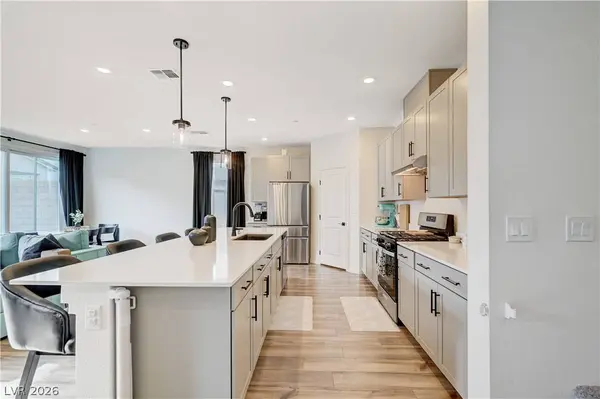 10207 Canyon Mantle ST, Las Vegas, NV 89166