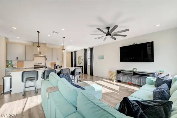 10207 Canyon Mantle ST, Las Vegas, NV 89166