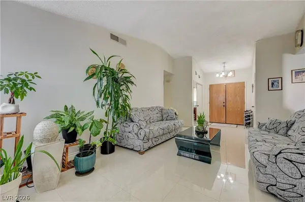 6432 Chippindale LN, Las Vegas, NV 89108
