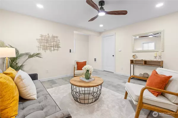 1729 S 43rd ST #A-B, Tacoma, WA 98418