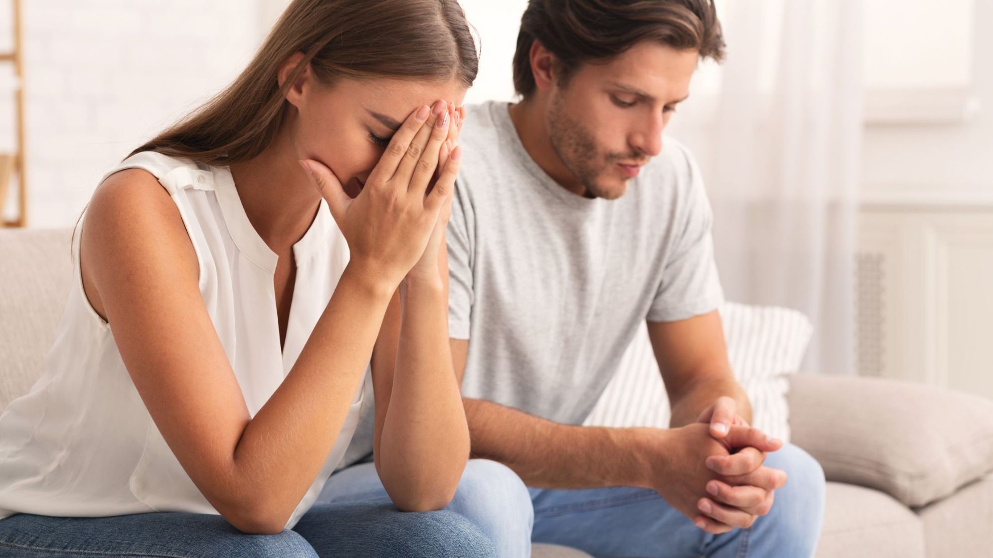 A Step-by-Step Guide for Rhode Island Couples On Understanding How To Sell A Home After Separation with Greenwich Bay Brokers