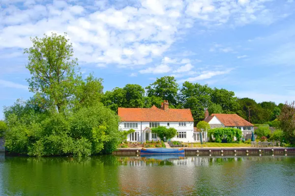 Waterfront Living in Rhode Island Real Estate Agent Greenwich Bay Brokers (4)