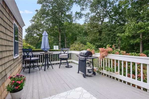 51 Gateway RD, North Kingstown, RI 02852