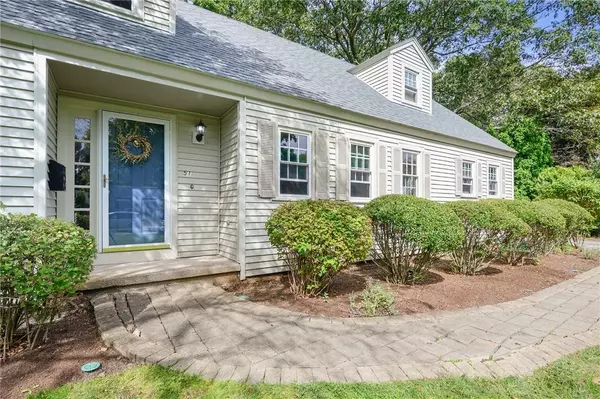 51 Gateway RD, North Kingstown, RI 02852
