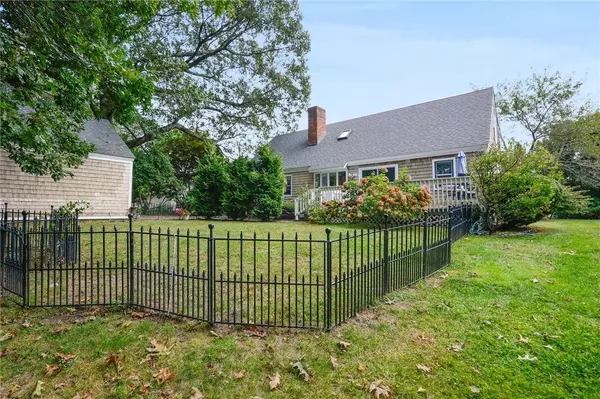 51 Gateway RD, North Kingstown, RI 02852