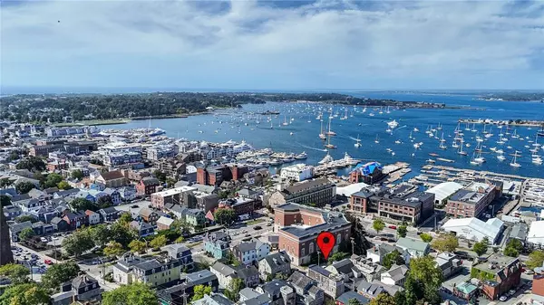 26 Franklin ST, Newport, RI 02840