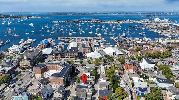 26 Franklin ST, Newport, RI 02840