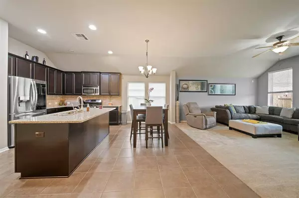 7509 Cobblestone DR, Pearland, TX 77581