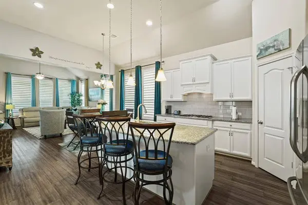 7510 River Pass DR, Pearland, TX 77581