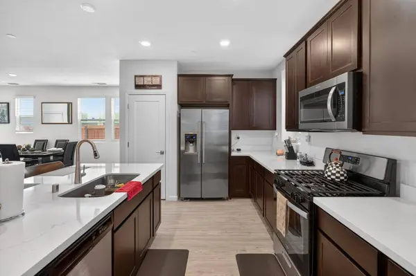 8226 Ocho WAY, Elk Grove, CA 95757