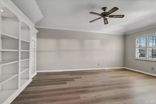 2590 Aspen Street, Hanford, CA 93230