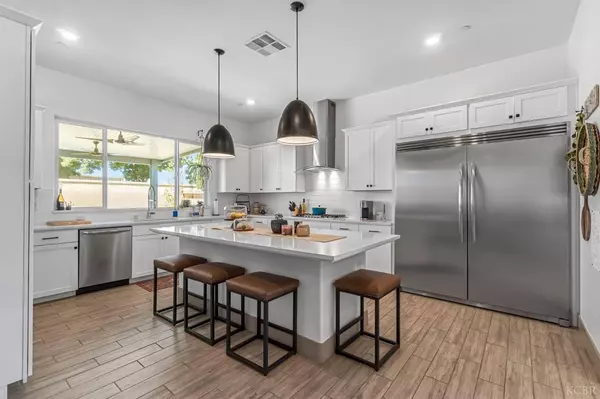 1920 N Sophia Court, Hanford, CA 93230