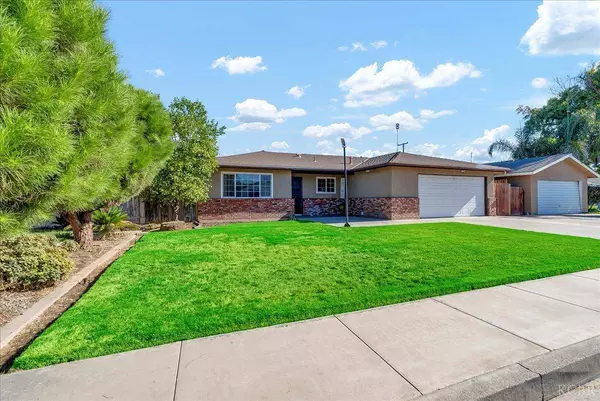 920 Moffat Drive, Hanford, CA 93230