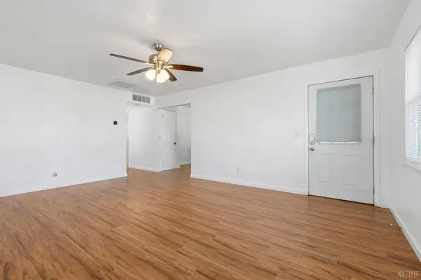 337 E Elm Street, Hanford, CA 93230