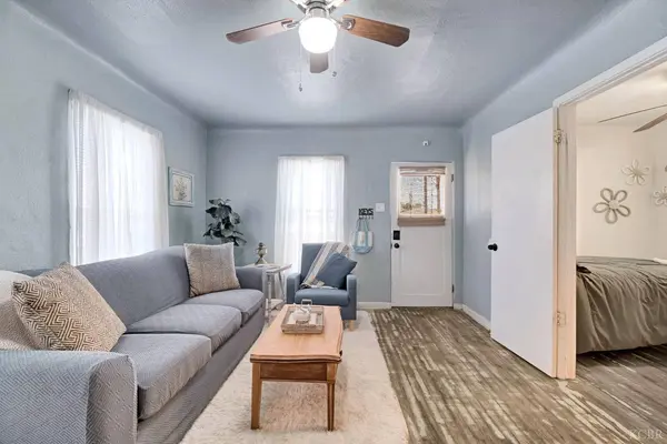 1437 N 11th AVE, Hanford, CA 93230