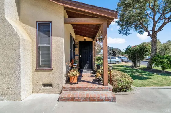 1614 N Green ST, Hanford, CA 93230