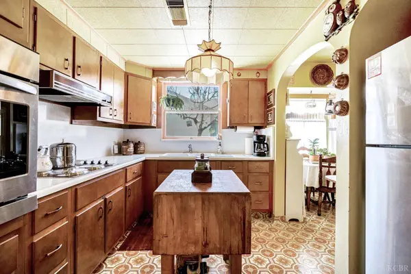 1614 N Green ST, Hanford, CA 93230