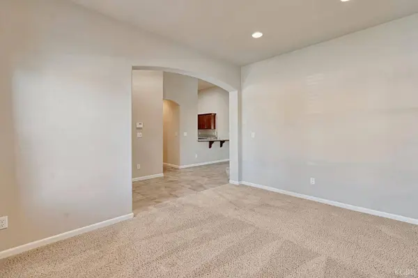 1865 W Hopkins DR, Hanford, CA 93230