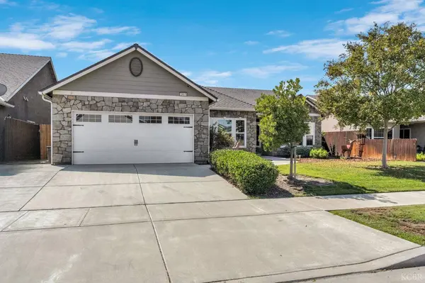 1865 W Hopkins DR, Hanford, CA 93230