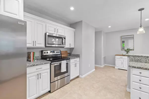 1303 Teal Ave, Charleston, SC 29412