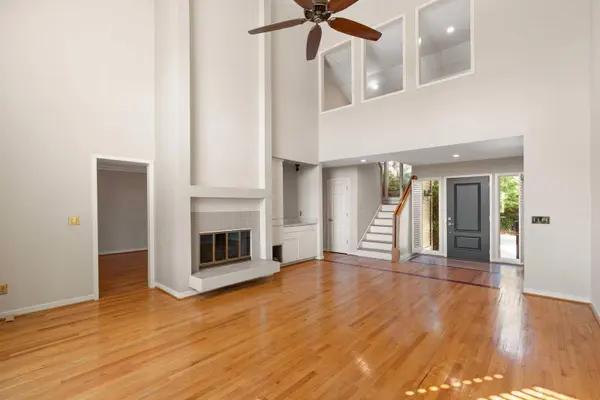 130 E Edgewater Dr, Charleston, SC 29407