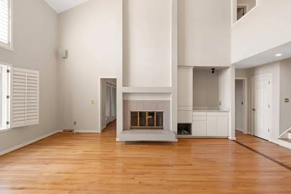 130 E Edgewater Dr, Charleston, SC 29407