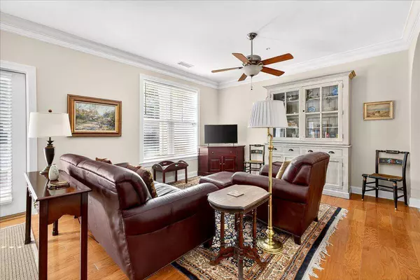 1900 Belle Isle Ave #104, Mount Pleasant, SC 29464