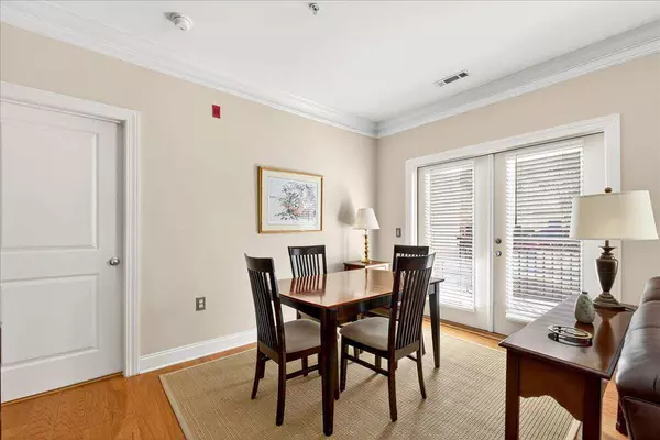 1900 Belle Isle Ave #104, Mount Pleasant, SC 29464