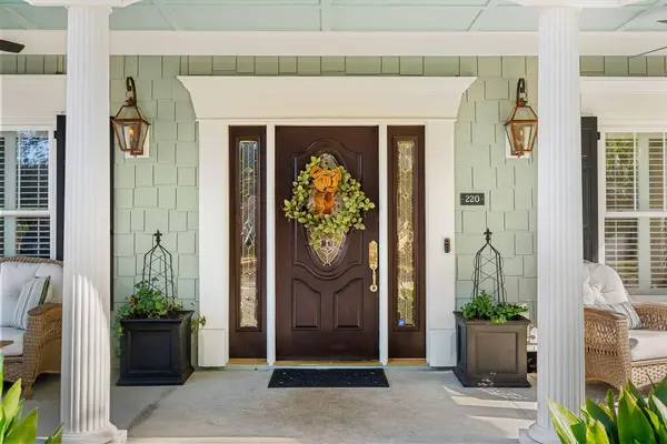 220 Shady Ln, Charleston, SC 29407