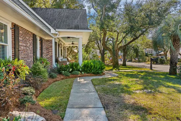 220 Shady Ln, Charleston, SC 29407