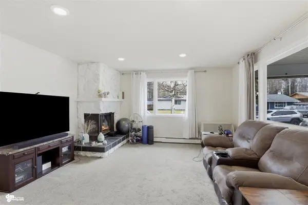 6144 E 21st Ave, Anchorage, AK 99504-3206