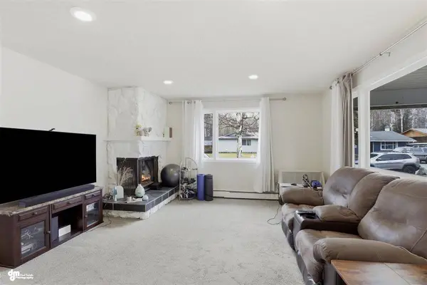 6144 E 21st Ave, Anchorage, AK 99504-3206