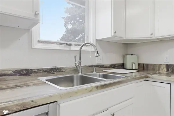 6144 E 21st Ave, Anchorage, AK 99504-3206