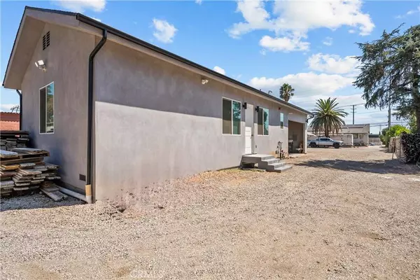 14673 1/2 Chatsworth ST, San Fernando, CA 91345