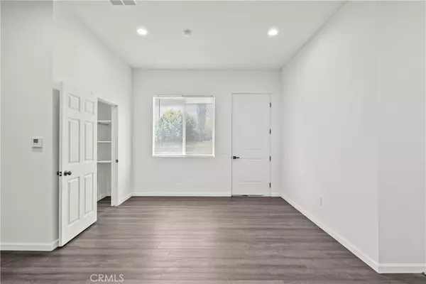 14673 1/2 Chatsworth ST, San Fernando, CA 91345