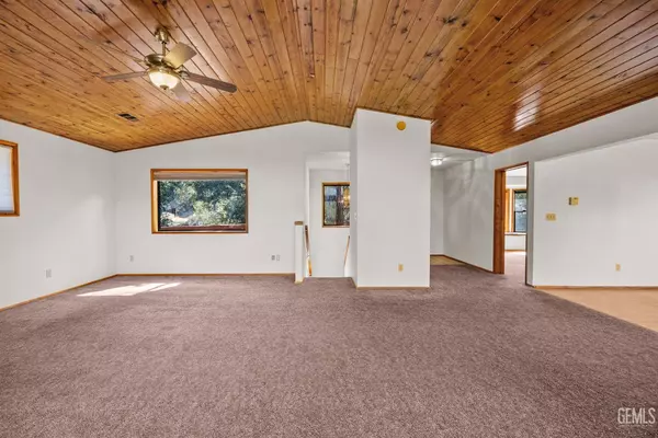 2221 Woodland Drive, Pine Mountain Club, CA 93222