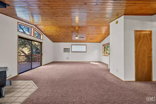 2221 Woodland Drive, Pine Mountain Club, CA 93222