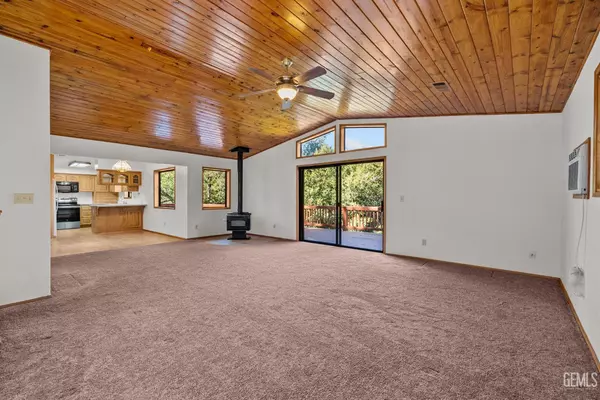 2221 Woodland Drive, Pine Mountain Club, CA 93222