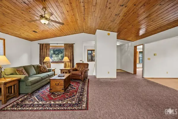 2221 Woodland Drive, Pine Mountain Club, CA 93222