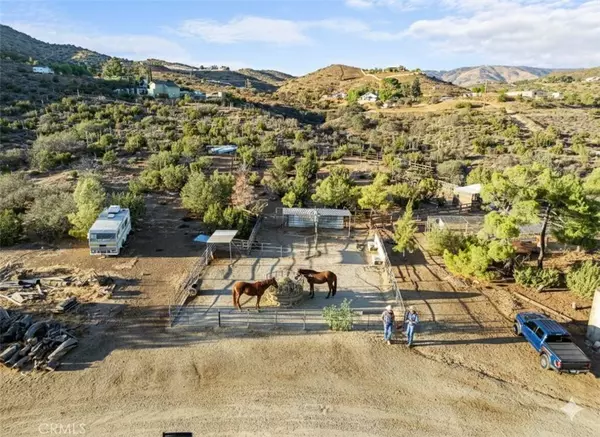32901 Hawley, Acton, CA 93510