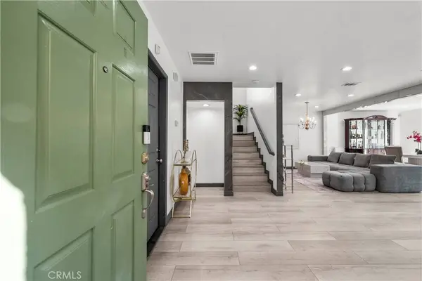 9427 Lemona AVE #15, North Hills, CA 91343