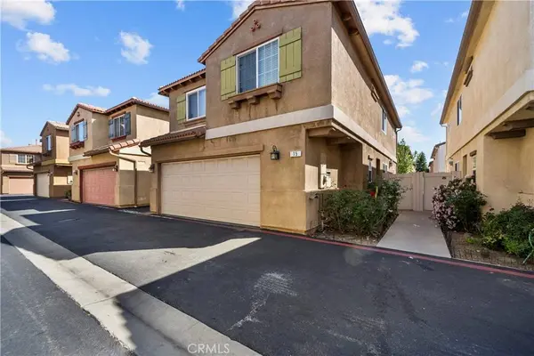 9427 Lemona AVE #15, North Hills, CA 91343